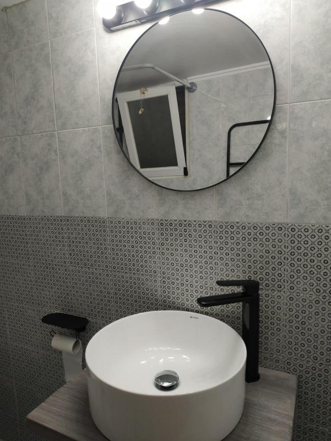 אתונה Cozy Apartment Near Metro Station Agia Marina מראה חיצוני תמונה