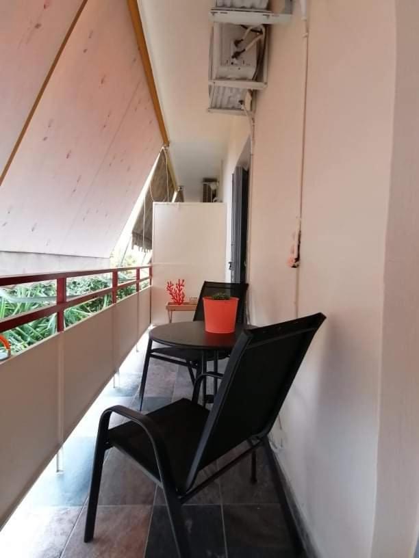 אתונה Cozy Apartment Near Metro Station Agia Marina מראה חיצוני תמונה