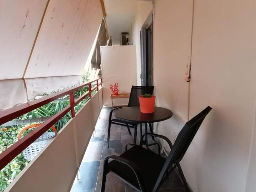 אתונה Cozy Apartment Near Metro Station Agia Marina מראה חיצוני תמונה