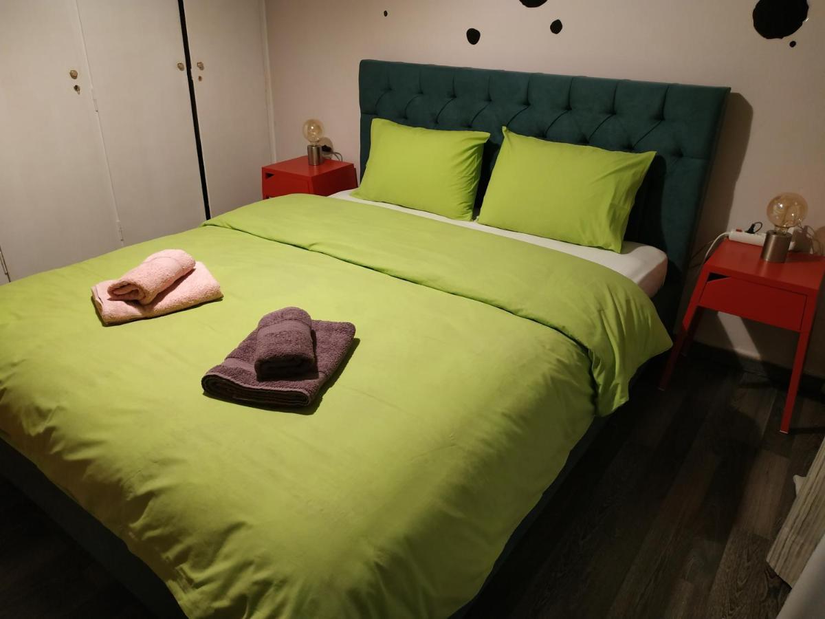 אתונה Cozy Apartment Near Metro Station Agia Marina מראה חיצוני תמונה